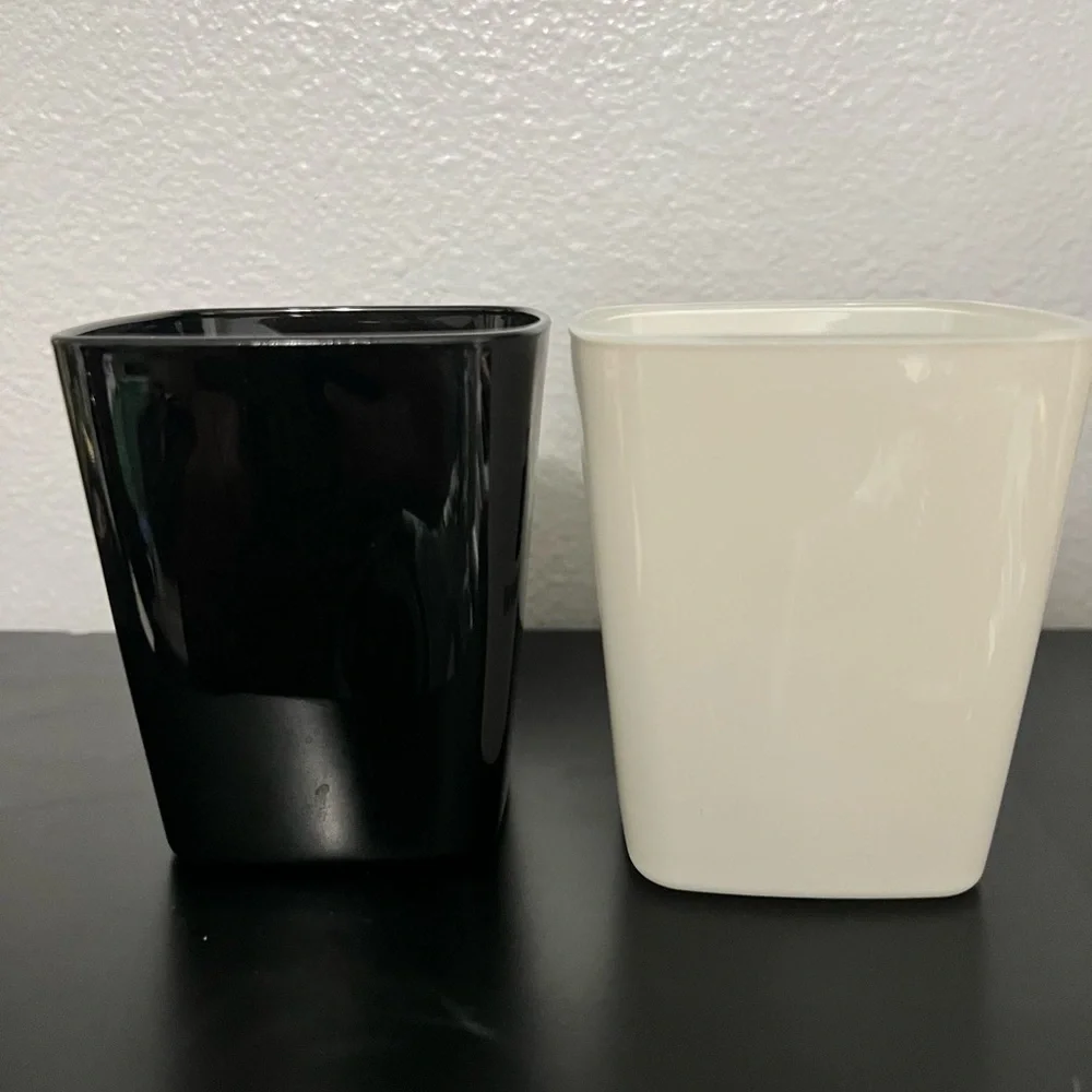 Black and White Drinkware glass Set